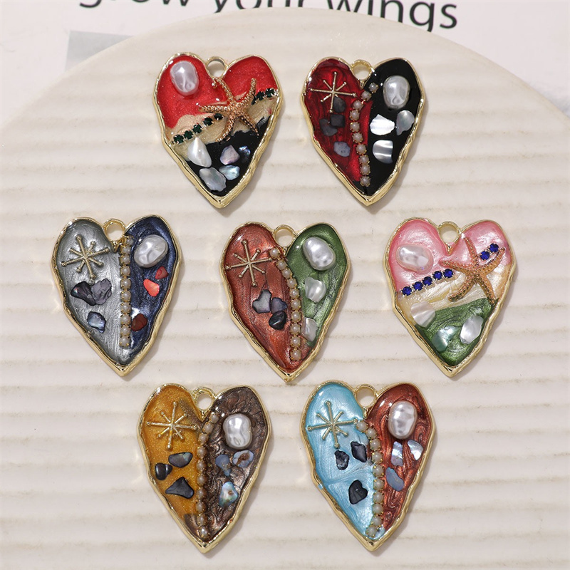 最小注文 20 ピース/ロットカラービーズコア装飾漫画ハート - Men Accessories Locket のレビューと価格