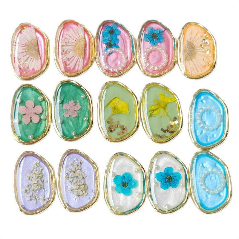 最小注文 20 ピース/ロットカラー花コアジオメトリオーバル - Men Accessories Locket のレビューと価格